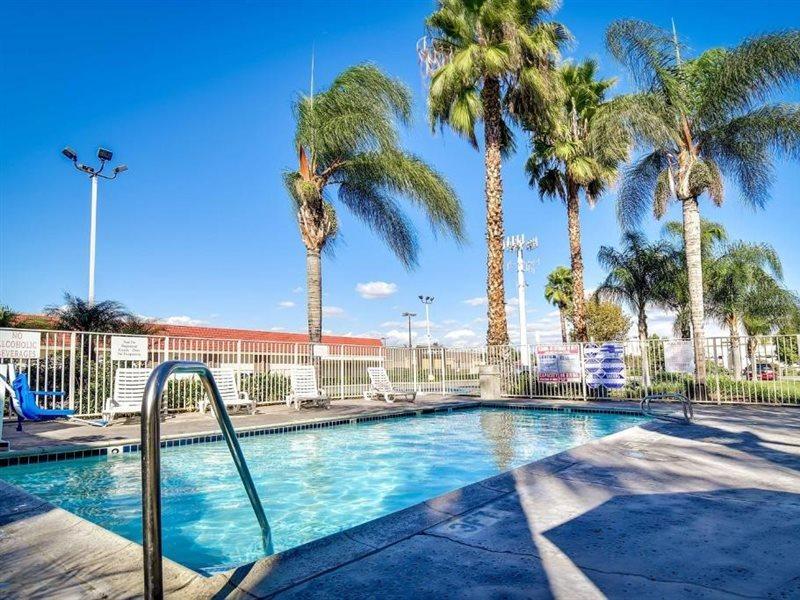 Motel 6-Riverside, CA - South Exterior foto
