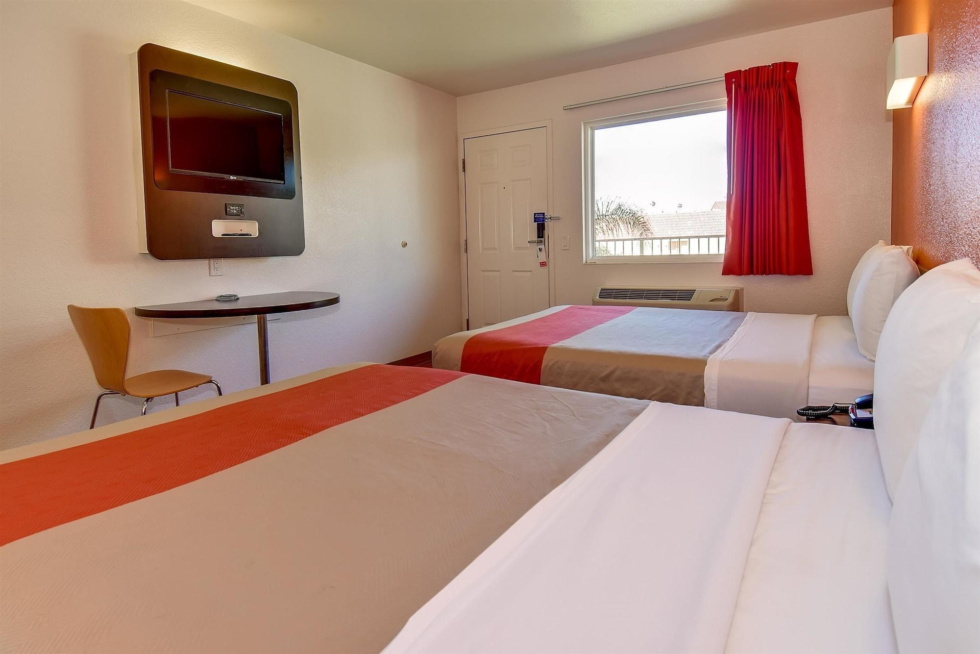 Motel 6-Riverside, CA - South Exterior foto